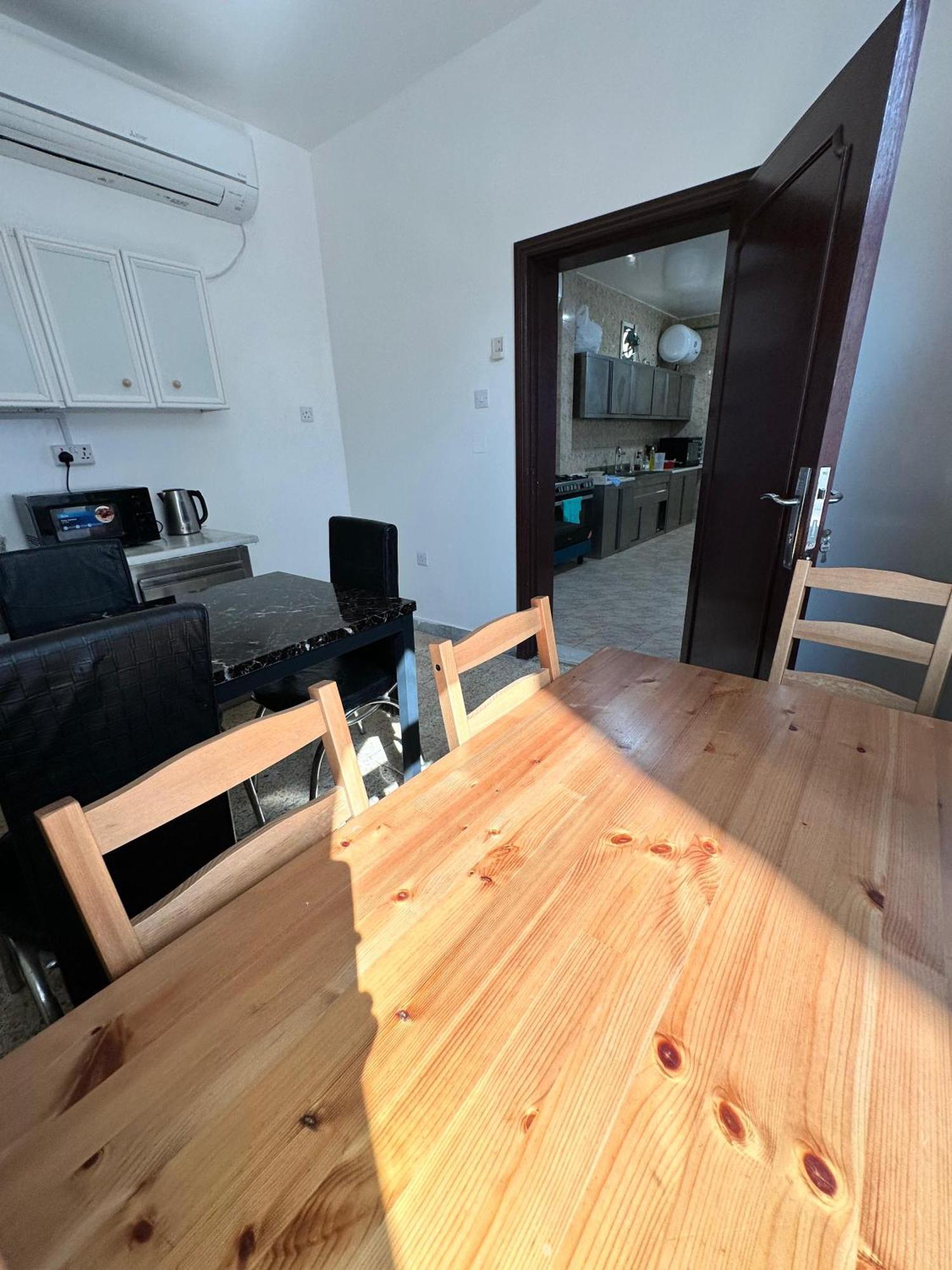 אבו דאבי International Abu-Dhabi Hostel Villa מראה חיצוני תמונה